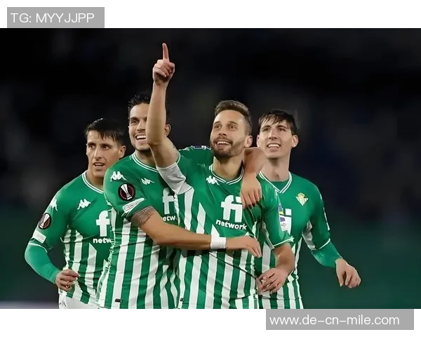 足球比赛中的团队精神与个人英雄主义的较量与融合